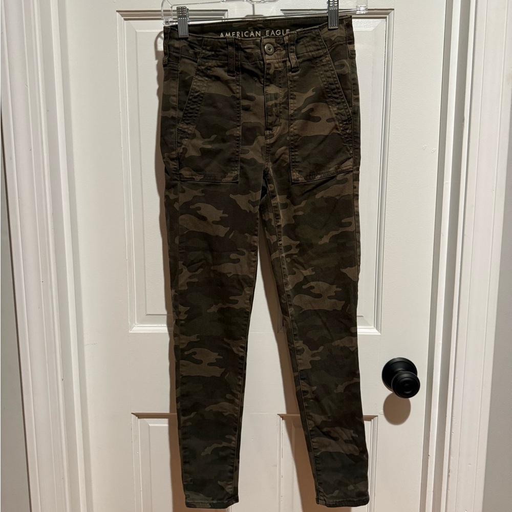 American Eagle High Rise Camo Jeggings Size 2R